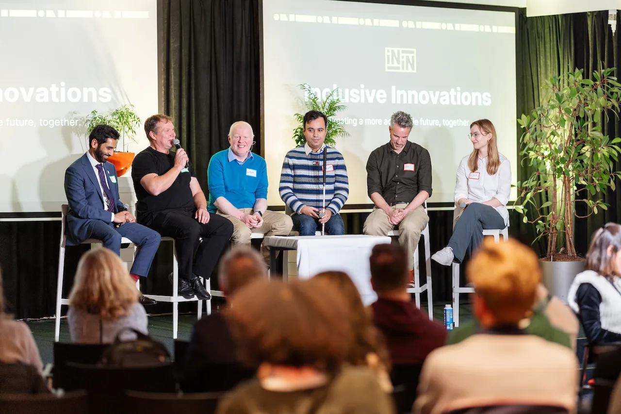 A photo of the panelists on the main stage of ININ, from left to right: Amit Patel, than Ward, Robin Spinks,Parham Doudstar, Jos Verbrugge, Alice BarrowJona